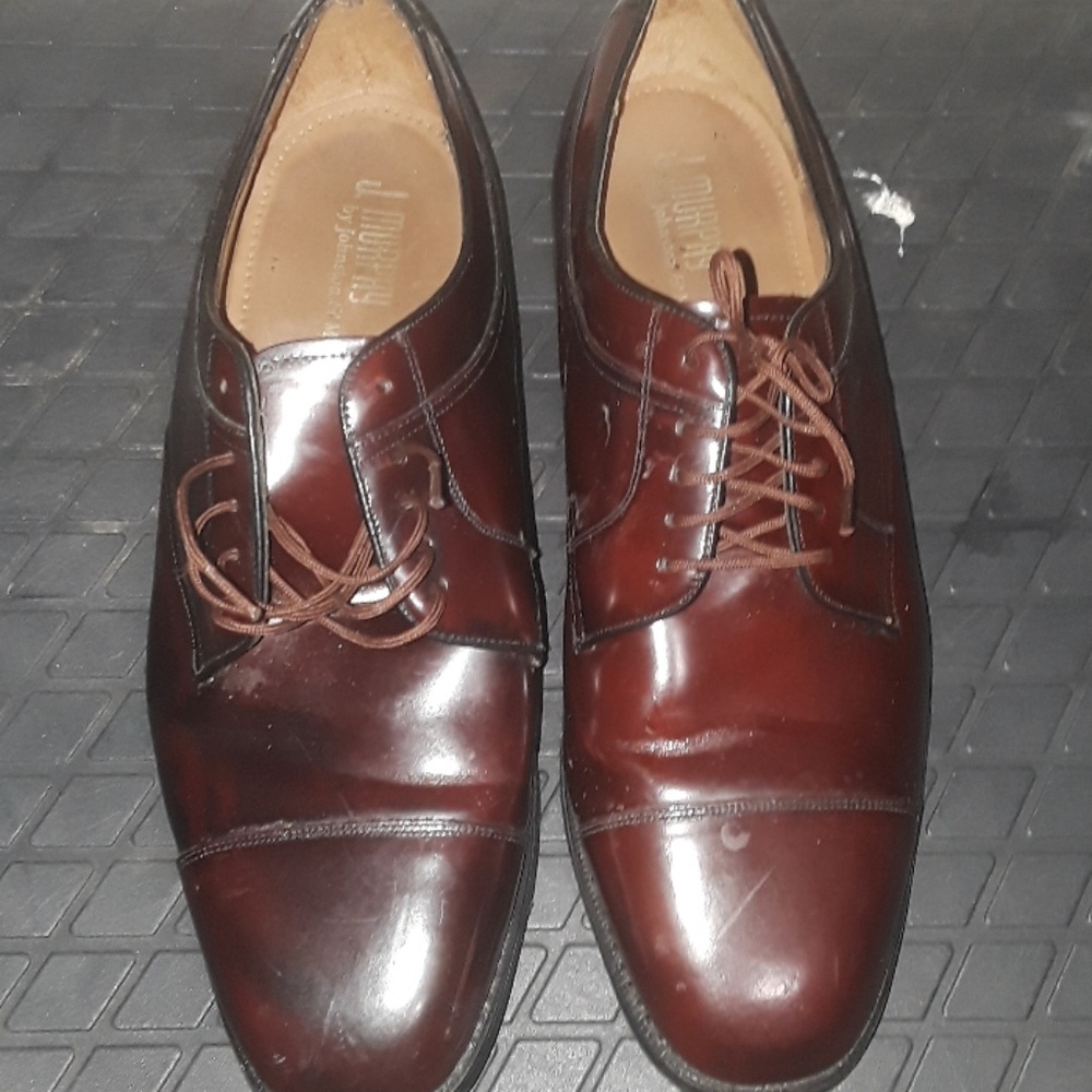 Dress shoes
